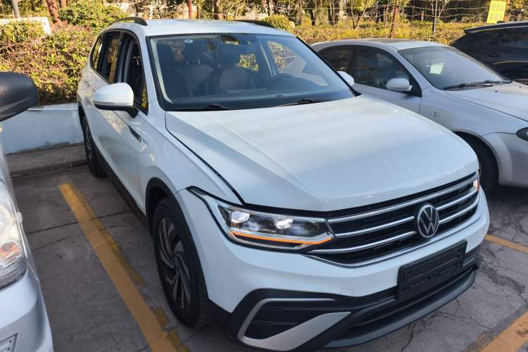 Used Volkswagen Tiguan L 2023 330TSI Automatic Two-Wheel Drive Comfort Edition
