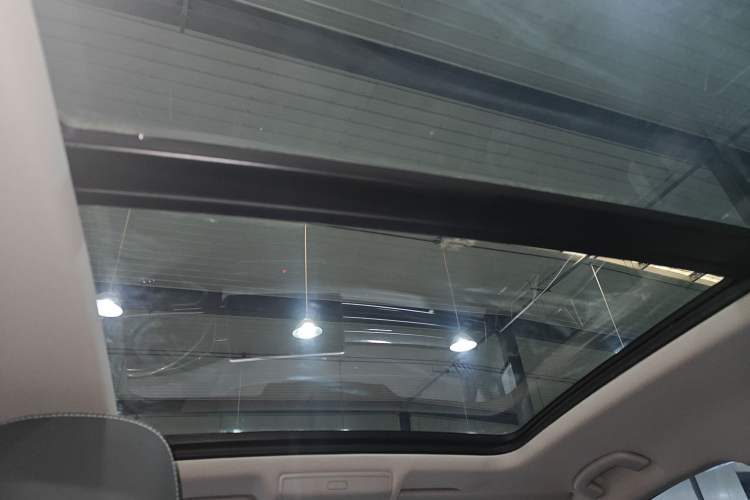 Used Volkswagen Tiguan L 2024 330TSI Automatic Two-Wheel Drive R-Line Enhanced Edition