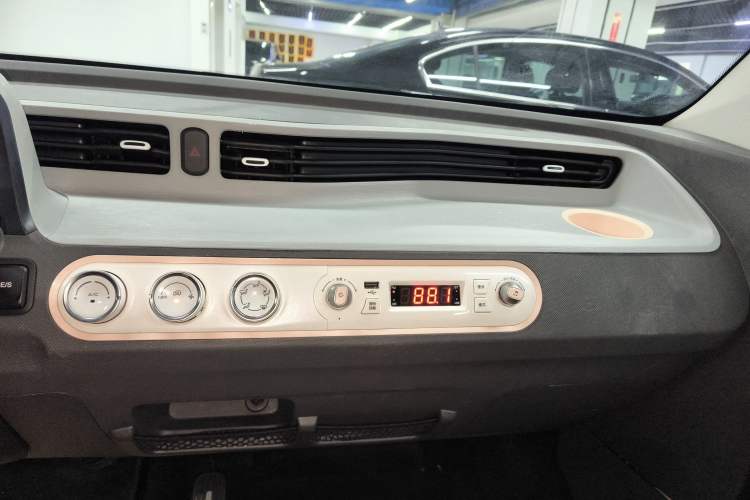 Used Wuling Hongguang MINIEV 2021 Macaron Premium Model – Lithium-NMC