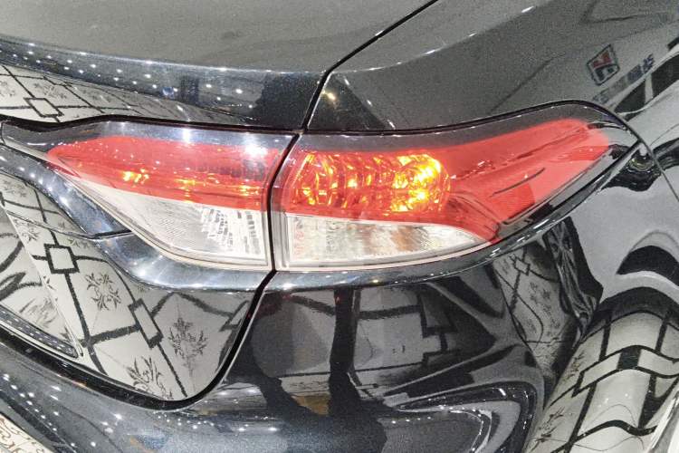 Used Toyota Levin 2021 185T CVT Luxury Edition
