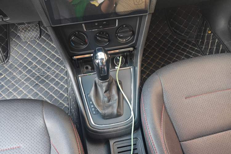 Used Volkswagen Bora 2017 1.6L Automatic Fashion Model