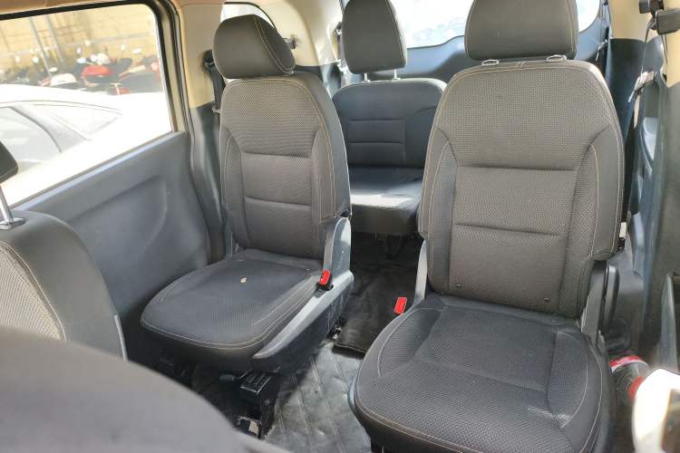 Used Jinbei F50 2017 1.6L Manual Economy Model
