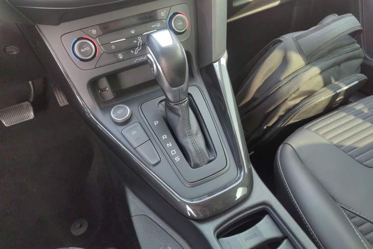 Used Ford Focus 2018 Sedan Classic EcoBoost 180 Automatic Elite Model