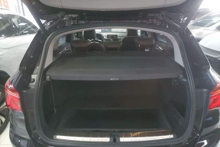 Used BMW X1 2016 xDrive20Li Luxury Model
