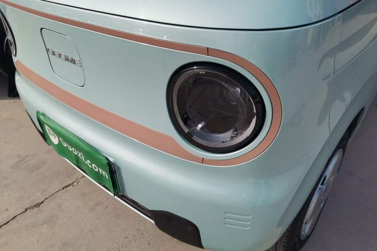 Used Geely Galaxy Panda 2024 Panda Mini 200km Endurance Bear
