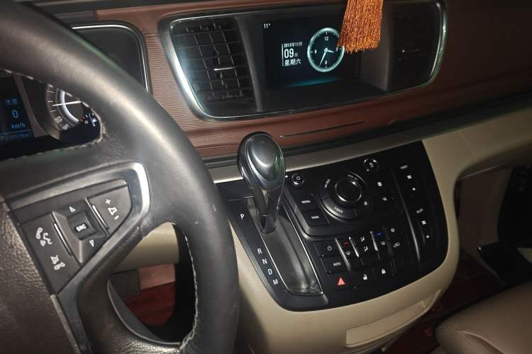 Used Buick GL8 2018 28T Luxury Model China VI Standard