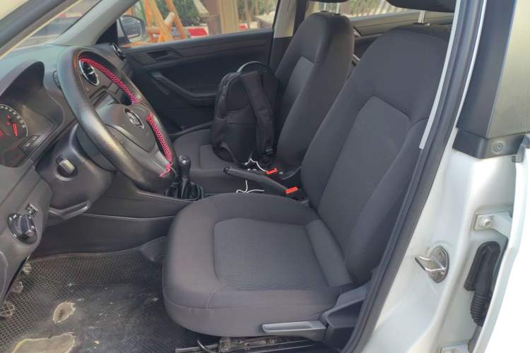 Used Volkswagen Jetta 2017 1.4L Manual Fashion Edition
