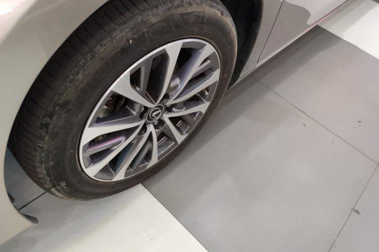 Used Lexus ES 2021 300h Excellence Edition