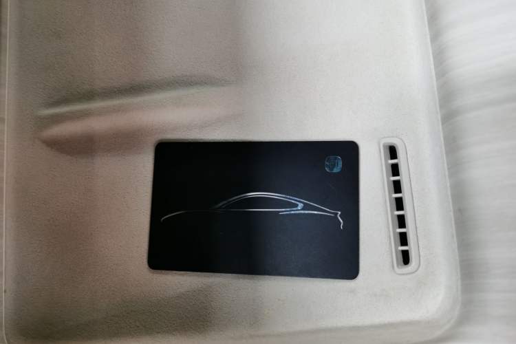 Used  SU7 2024 Rear-Drive Ultra-Long Range Advanced Pro-Level Intelligent Driving Version
