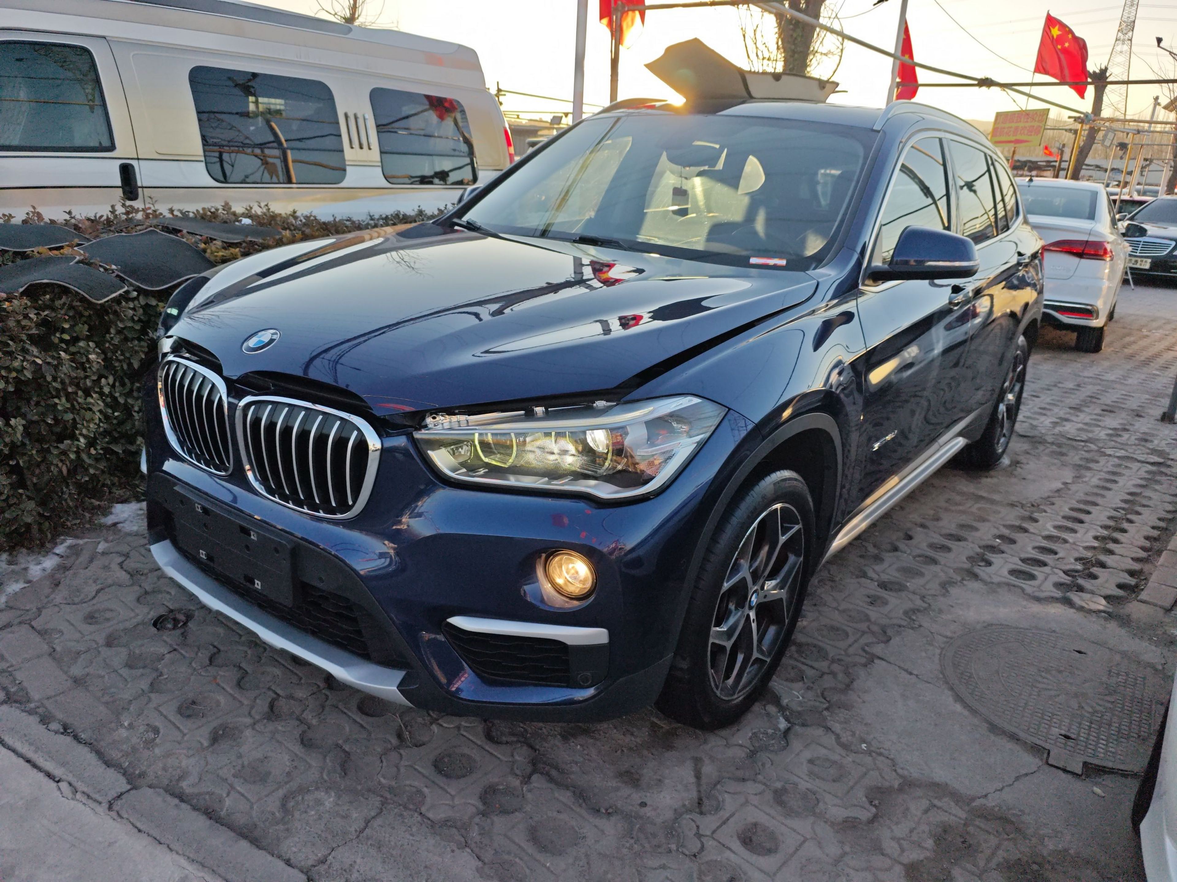 Под передней частью автомобиля