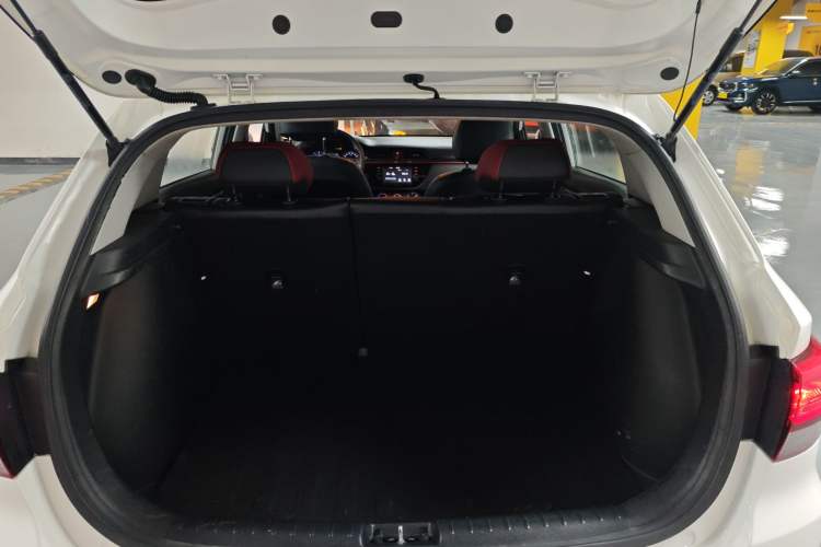 Used Kia KX Cross 2017 1.4L AT GLS