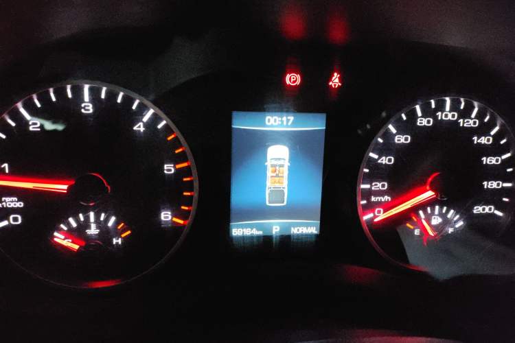 Used Great Wall Poer 2021 2.0T Commercial Version Automatic Diesel 4x4 Elite Long-Box GW4D20M
