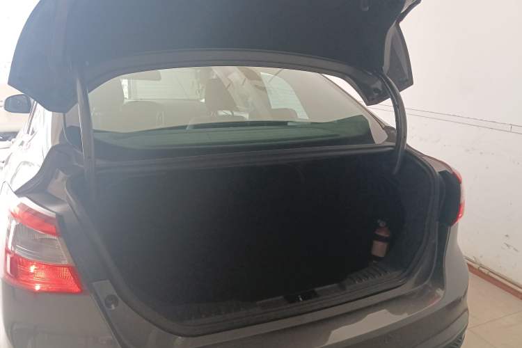 Used Ford Focus 2012 Sedan 1.6L Automatic Comfort Model
