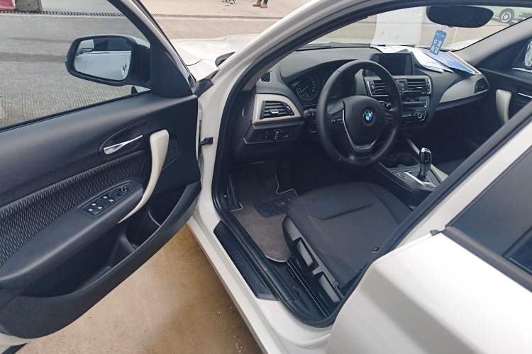 Used BMW 1 Series 2016 118i Leading Model
