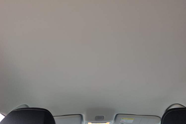 Used Roewe i5 2020 1.5L Manual 4G Connect Luxury Edition
