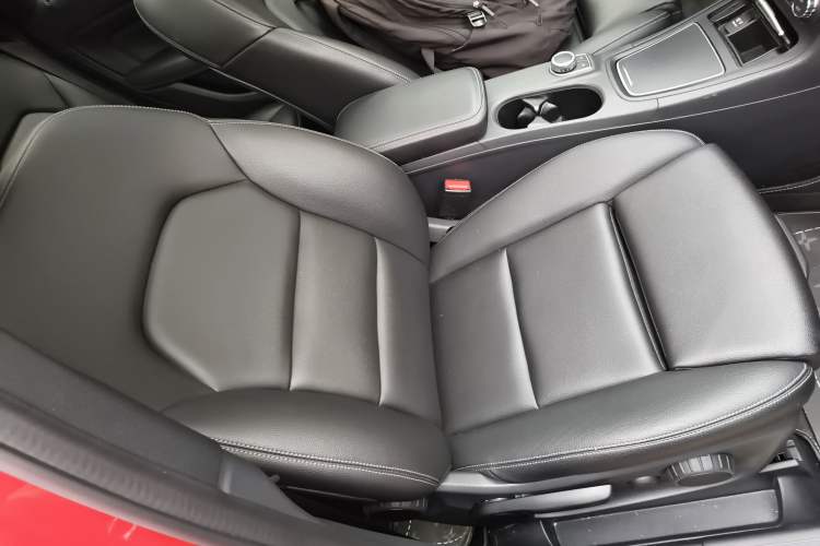 Used Mercedes-Benz B-Class 2015 B 200 Fashion Model
