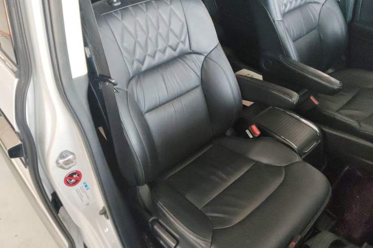 Used Honda Elysion 2019 2.0L Hybrid Luxury Edition
