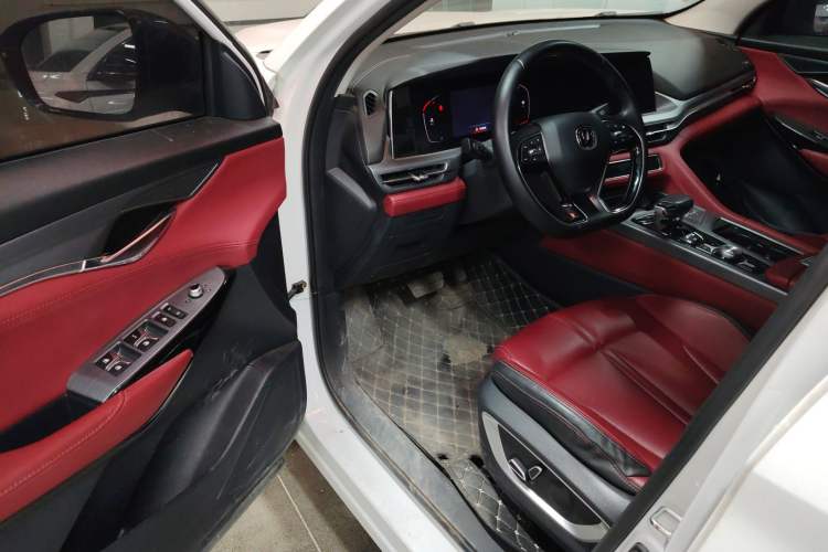 Used Changan CS75 PLUS 2022 1.5T Automatic Luxury Model
