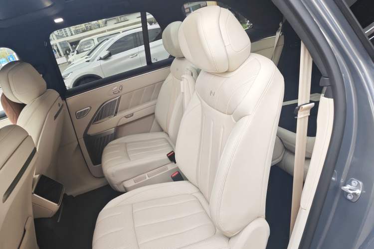 Used ONVO Luxeed L90 
