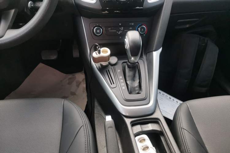 Used Ford Focus 2017 Hatchback 1.6L Automatic Comfort Plus SmartDrive Edition
