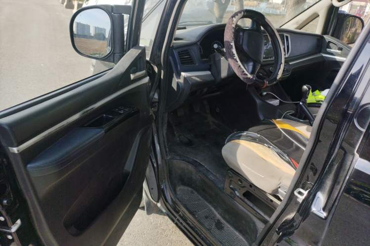 Used FORTHING Lingzhi 2023 V3 1.6L Base Model 2 Seats
