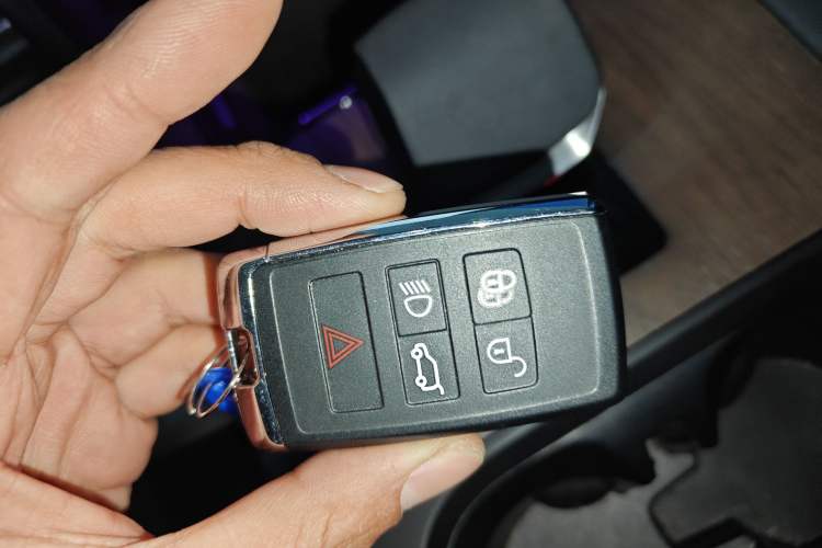 Used Land Rover Discovery Sport 2024 Performance Tech Edition
