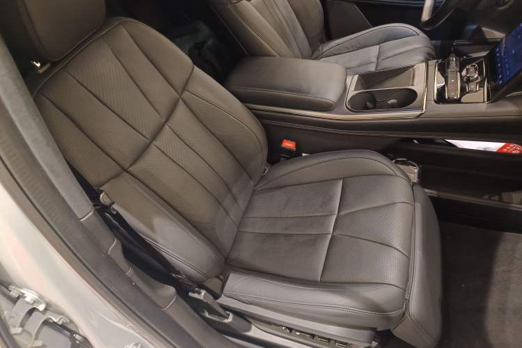 Used Nio ES8 2020 415 km Signature Edition 6-Seater Version
