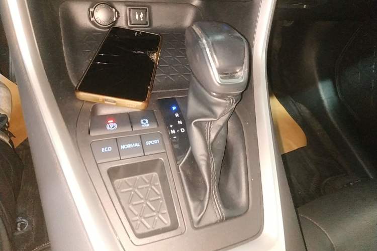 Used Toyota RAV4 2021 2.0L CVT Two-Wheel Drive Fashion PLUS Edition