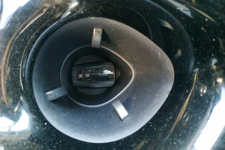 Used Toyota IZOA 2020 2.0L Yichi Version
