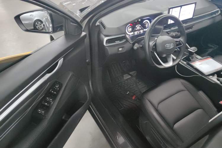 Used Geely Auto Emgrand 2025 4th Generation 1.5L CVT Longteng Edition
