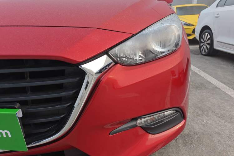 Used Mazda Mazda 3 Axela 2019 Cloud-Controlled Version Sedan 1.5L Automatic Comfort Trim China VI Standard
