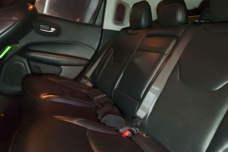 Used  Compass 2017 200T Automatic Family Edition