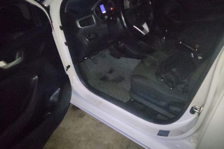 Used Hyundai Verna 2017 1.4L Manual Refreshed Version China V Standard