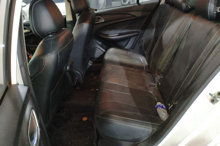 Used Roewe i5 2020 1.5L Automatic 4G Connect Luxury Flagship Edition
