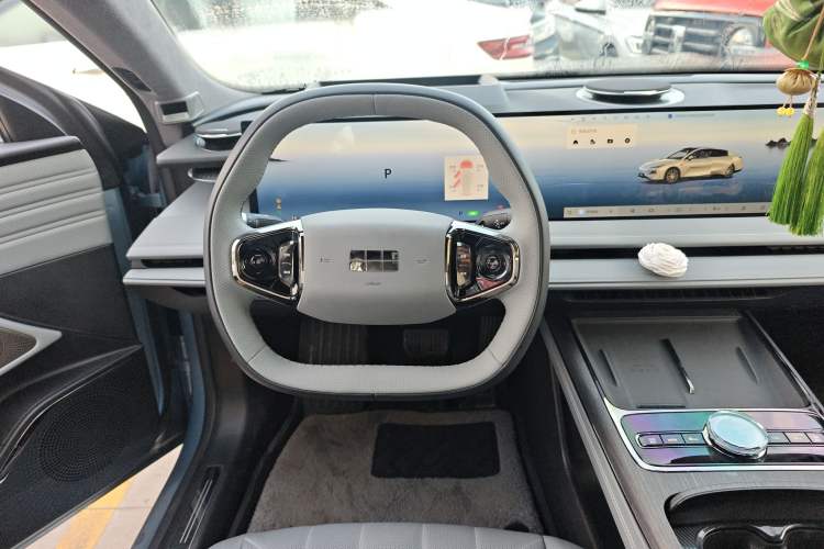 Used  E8 2025 575 km Exploration Intelligent Driving Edition
