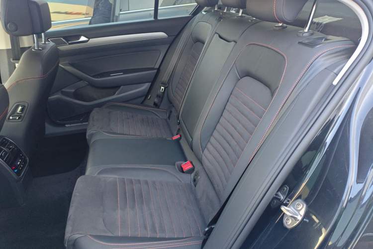 Used Volkswagen Magotan 2021 330TSI DSG 30th Anniversary Edition
