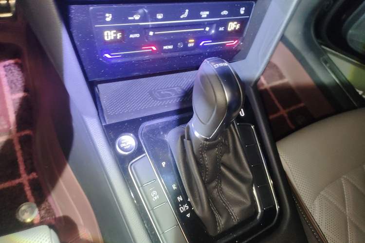 Used Volkswagen Magotan 2023 2 Million Units Limited-Edition 380TSI DSG Flagship Version
