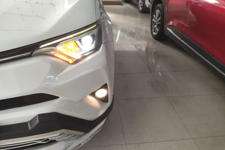 Used Toyota RAV4 2018 2.5L Automatic 4x4 Elite i Edition
