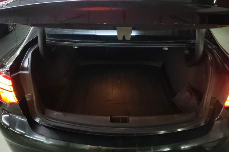 Used Buick Regal 2019 20T Elite Version China VI Standard
