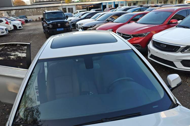 Used BMW 5 Series 2015 520i Elegant Edition
