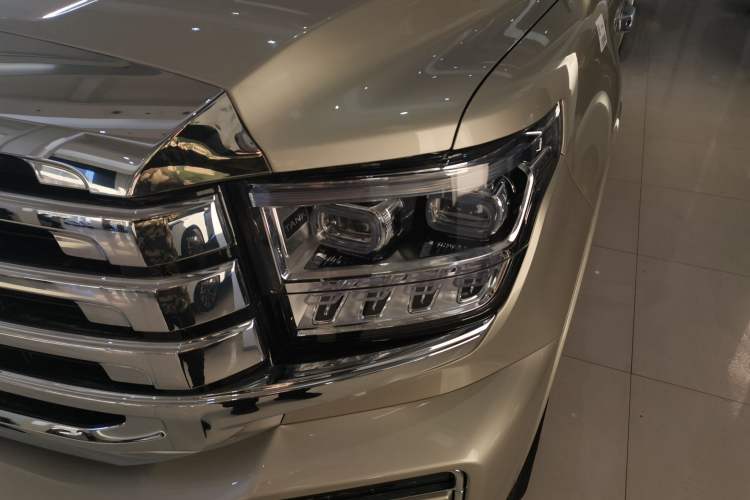 Used Tank 500 New Energy 