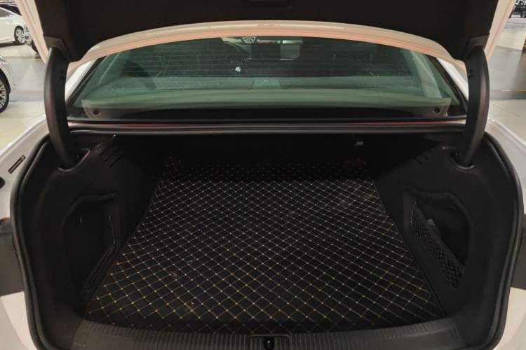 Used Audi A4L 2022 40 TFSI Luxury Dynamic Model
