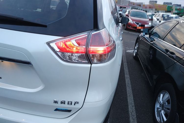 Used Nissan X-Trail 2014 2.5L CVT Luxury Edition 4WD
