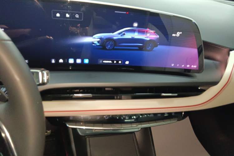 Used Cadillac GT4 2023 25T Luxury Model
