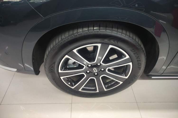 Used Hima AITO M7 2024 1.5T Intelligent Driving Rear-Drive Ultra Version 6 Seats
