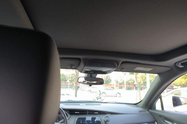 Used Cadillac XT4 2018 28T Two-Wheel Drive Tech Version