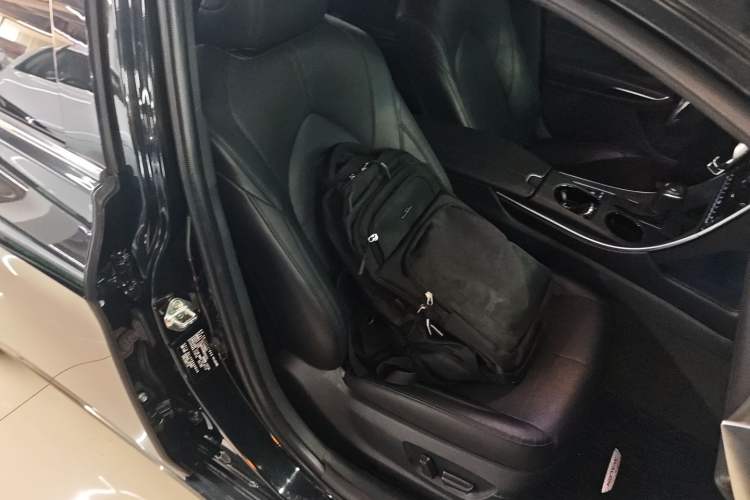 Used Toyota Avalon 2022 Dual-Engine 2.5L Luxury Edition