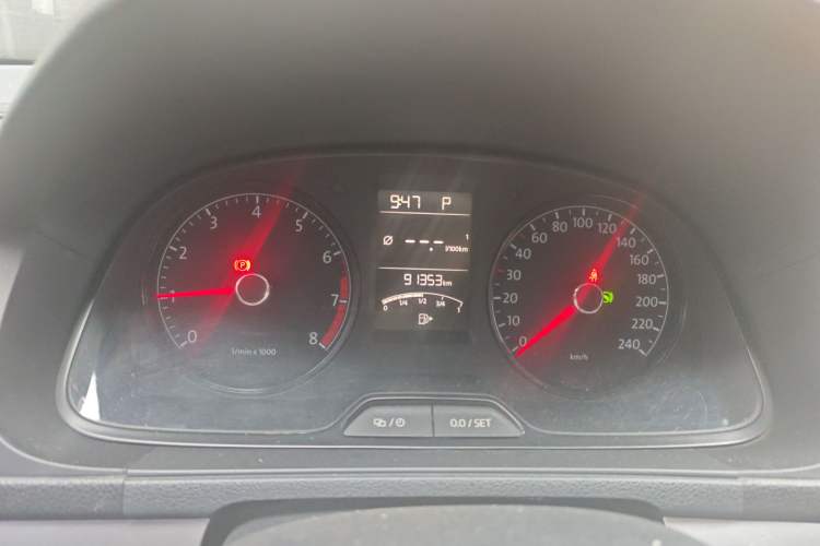 Used Volkswagen Lavida 2013 Revised Classic 1.6L Automatic Fashion Edition