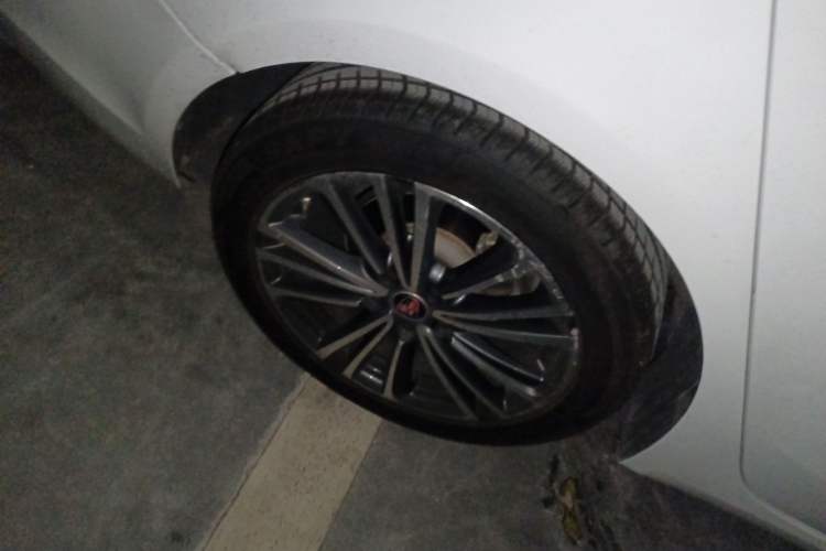 Used Roewe i6 2020 PLUS 1.6L CVT 4G Connected Glory Flagship Edition
