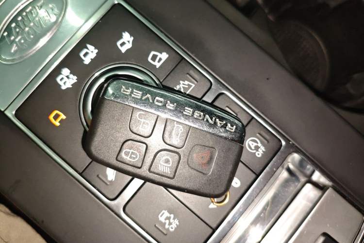 Used Land Rover Discovery 2017 3.0 SC V6 SE
